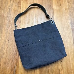 NEW Independent Reign